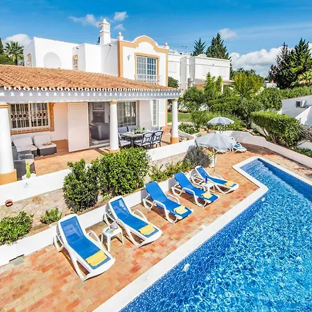 Buganvilia Villa *