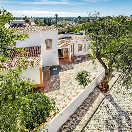 Buganvilia Villa *